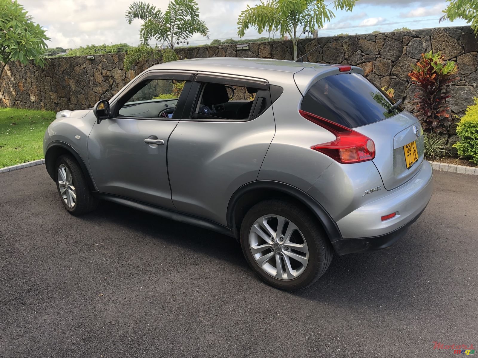 2012' Nissan Juke photo #7