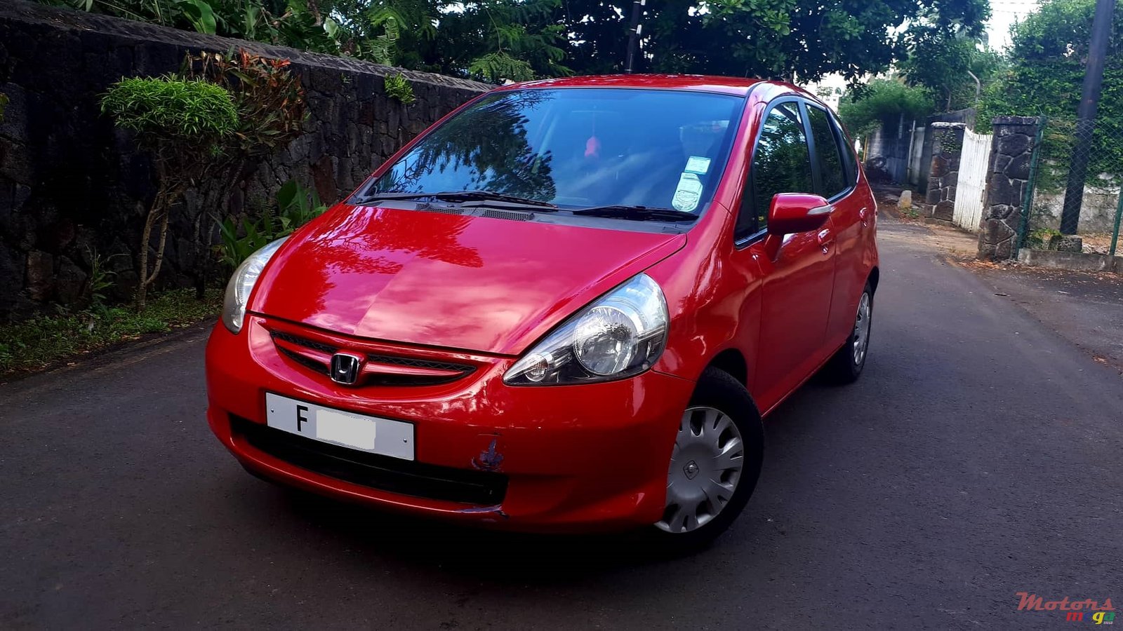 2004' Honda Fit photo #2