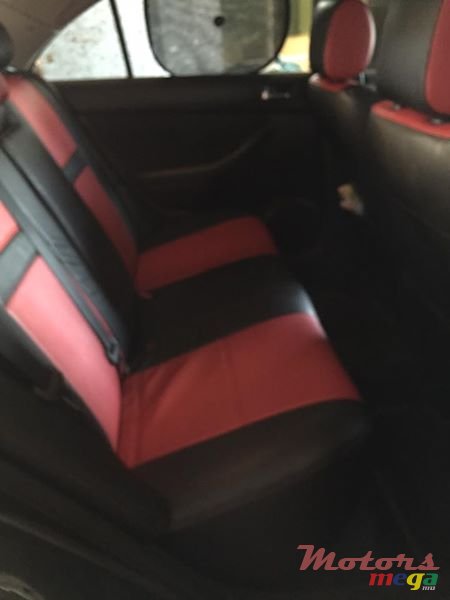 2008' Toyota Avensis photo #5