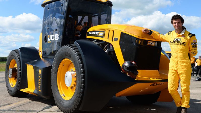 Guy Martin and JCB set new tractor speed record at 166.7 kmh