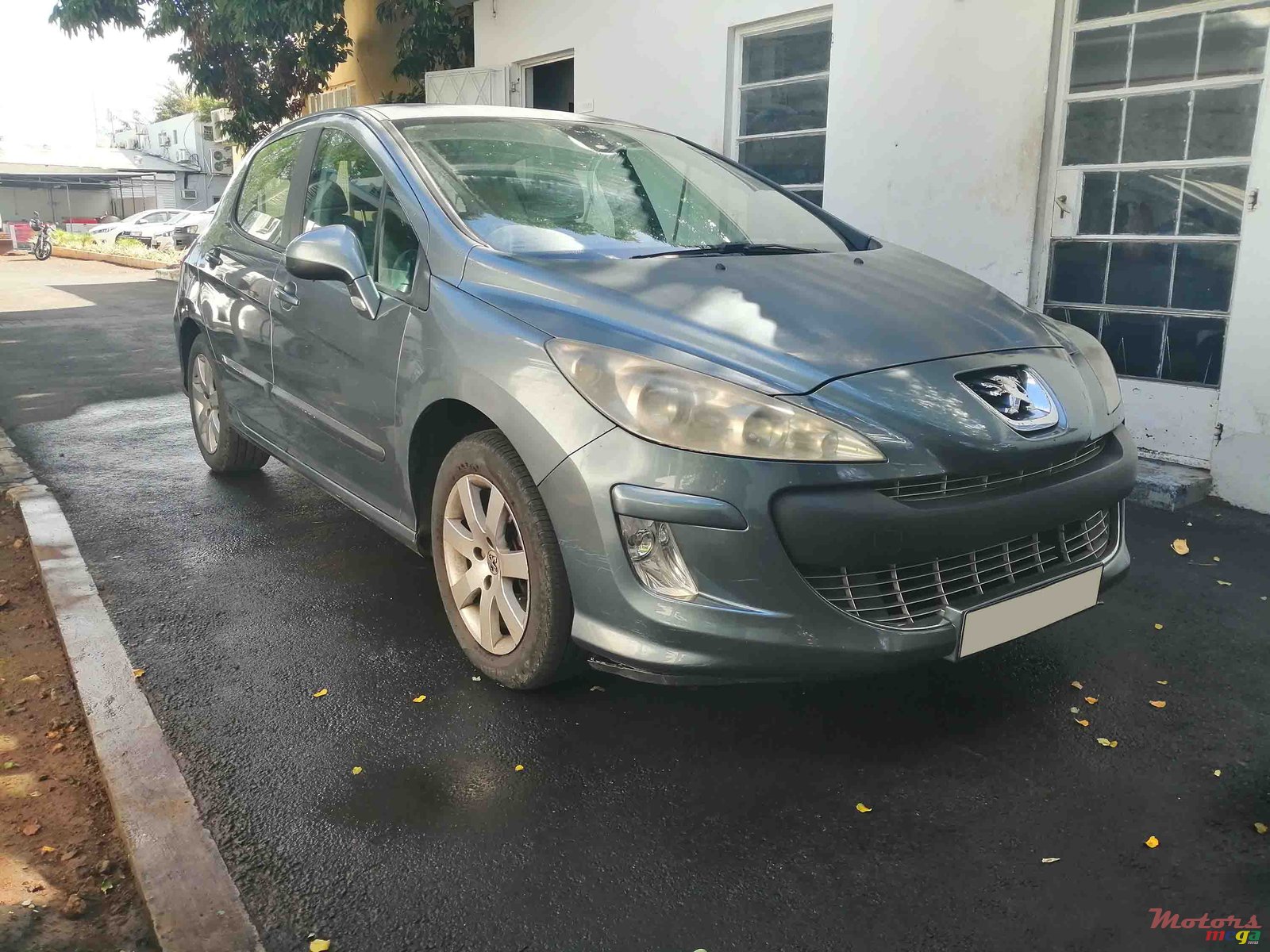 2008' Peugeot 308 photo #2