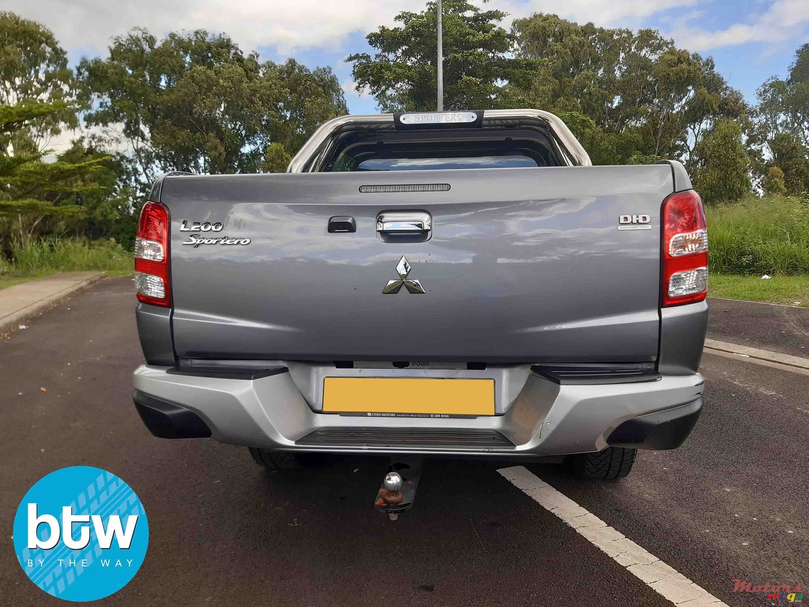 2016' Mitsubishi L 200 176bhp photo #3