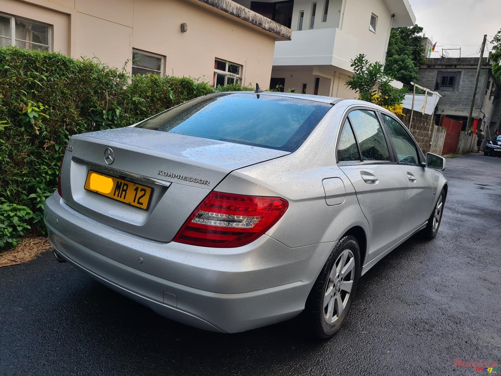 2012' Mercedes-Benz C180 Automatic photo #3