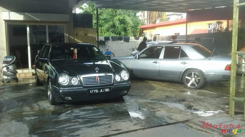 1993' Mercedes-Benz 200 W124  photo #2