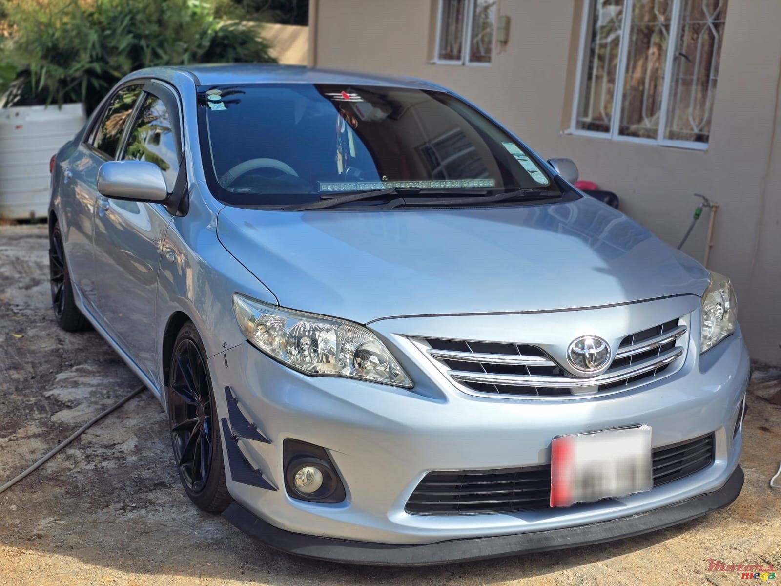 2013' Toyota Corolla GLI photo #3