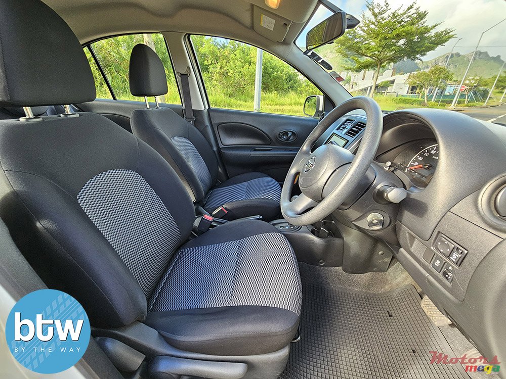 2014' Nissan March photo #5