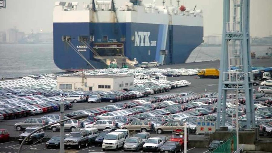 Ventes de véhicules neufs en baisse de 36,3 %, importations de véhicules d'occasion en recul de près de 50 %