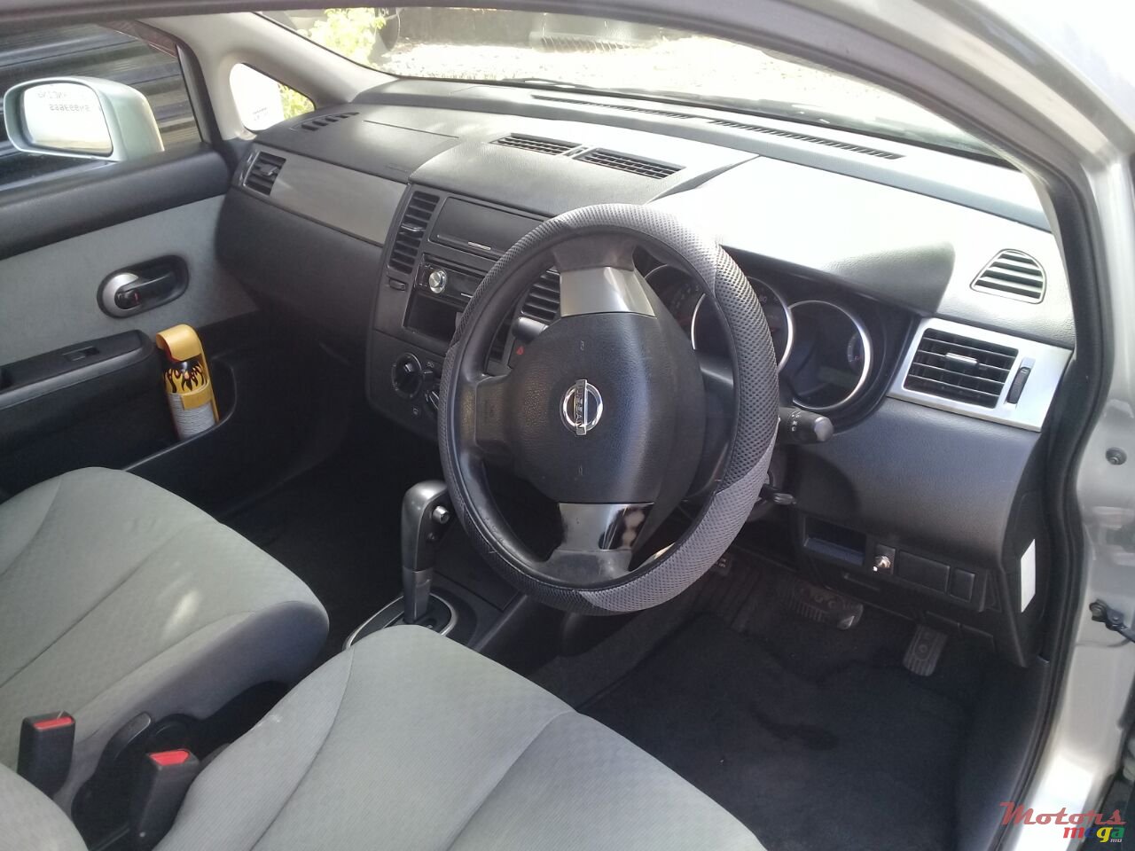 2005' Nissan Tiida photo #5