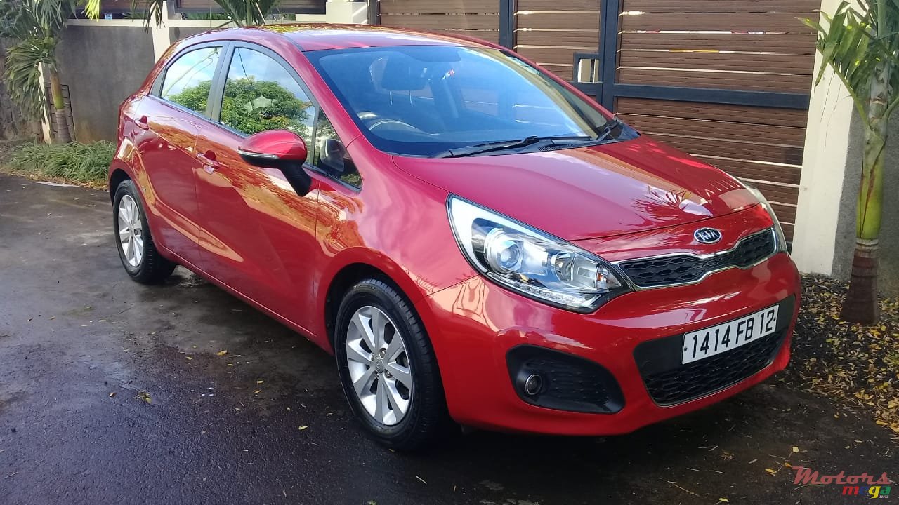 2012' Kia Rio photo #1