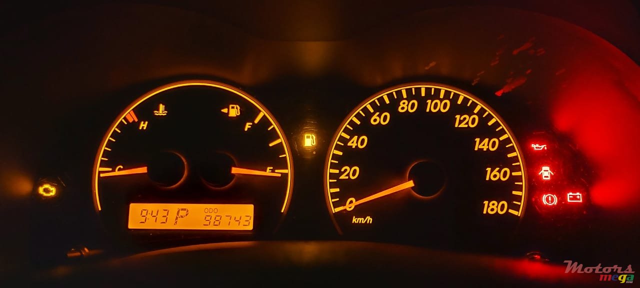 2007' Toyota Axio photo #7