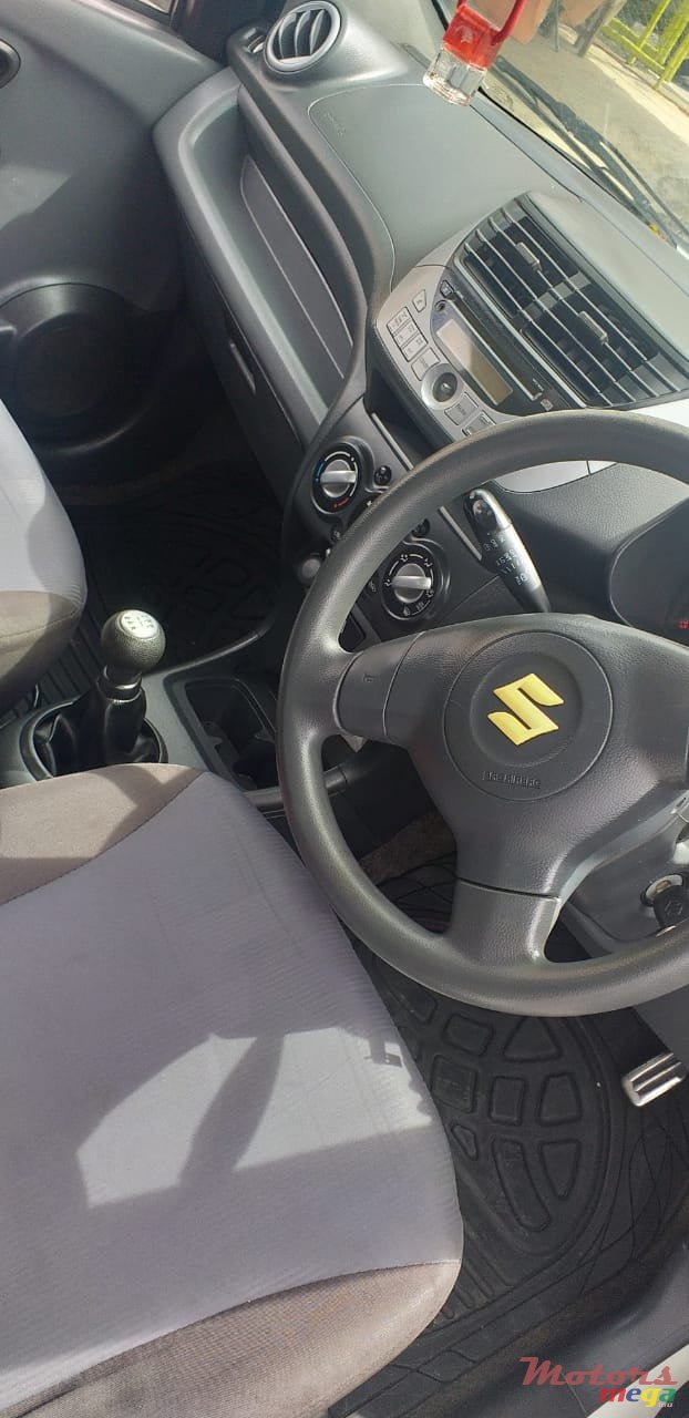 2013' Suzuki Celerio photo #6