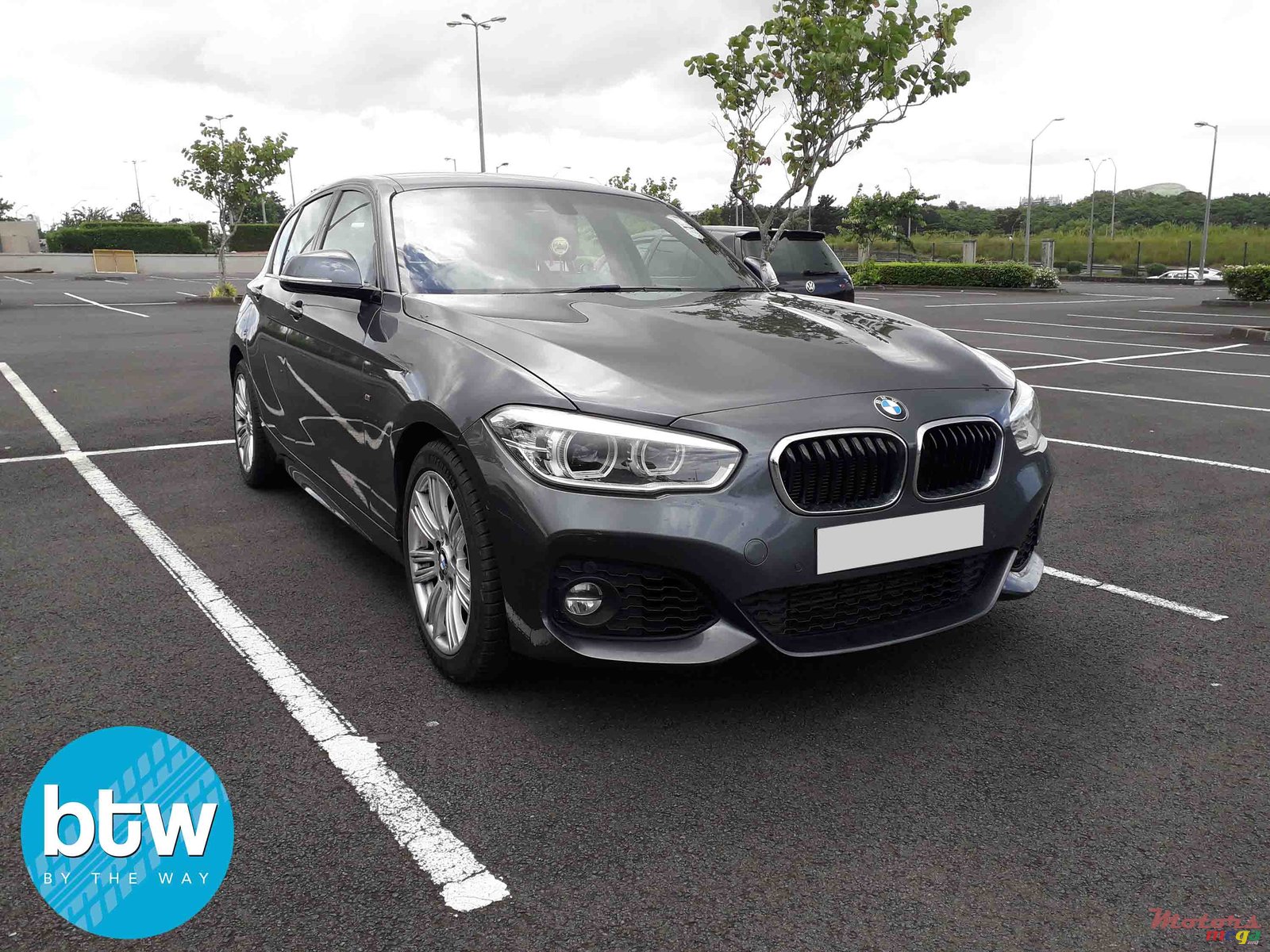 2017' BMW 1 Series 118i M photo #1