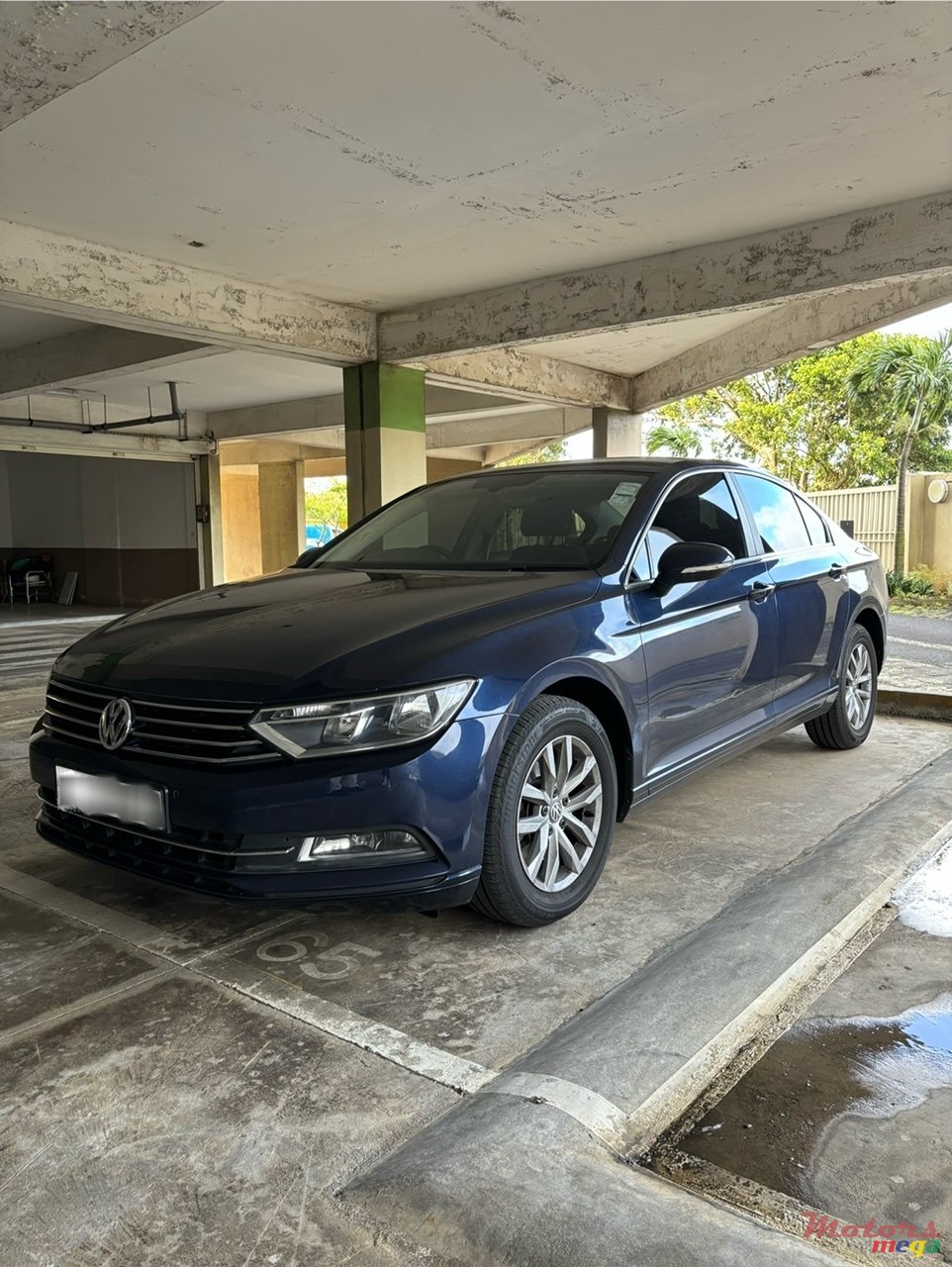 2017' Volkswagen Passat photo #1