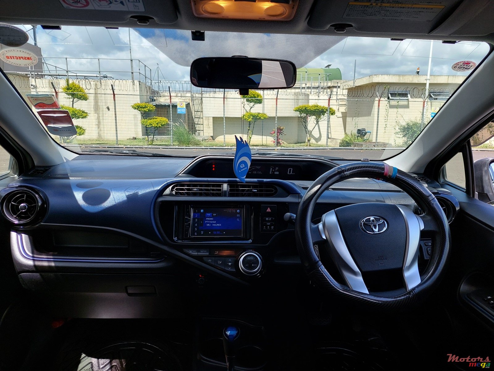 2016' Toyota Aqua photo #4