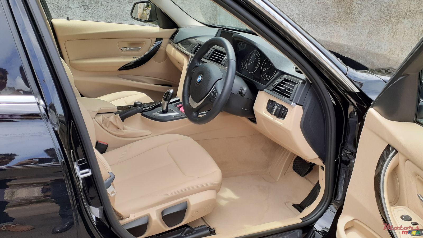 2013' BMW 316 photo #4