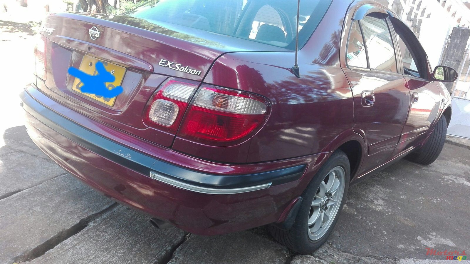 2000' Nissan Sunny photo #2