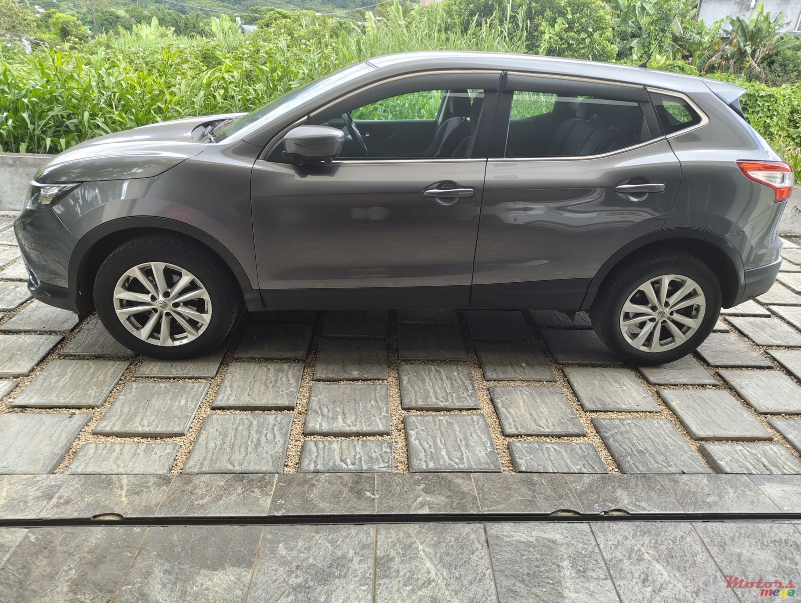 2015' Nissan Qashqai photo #1