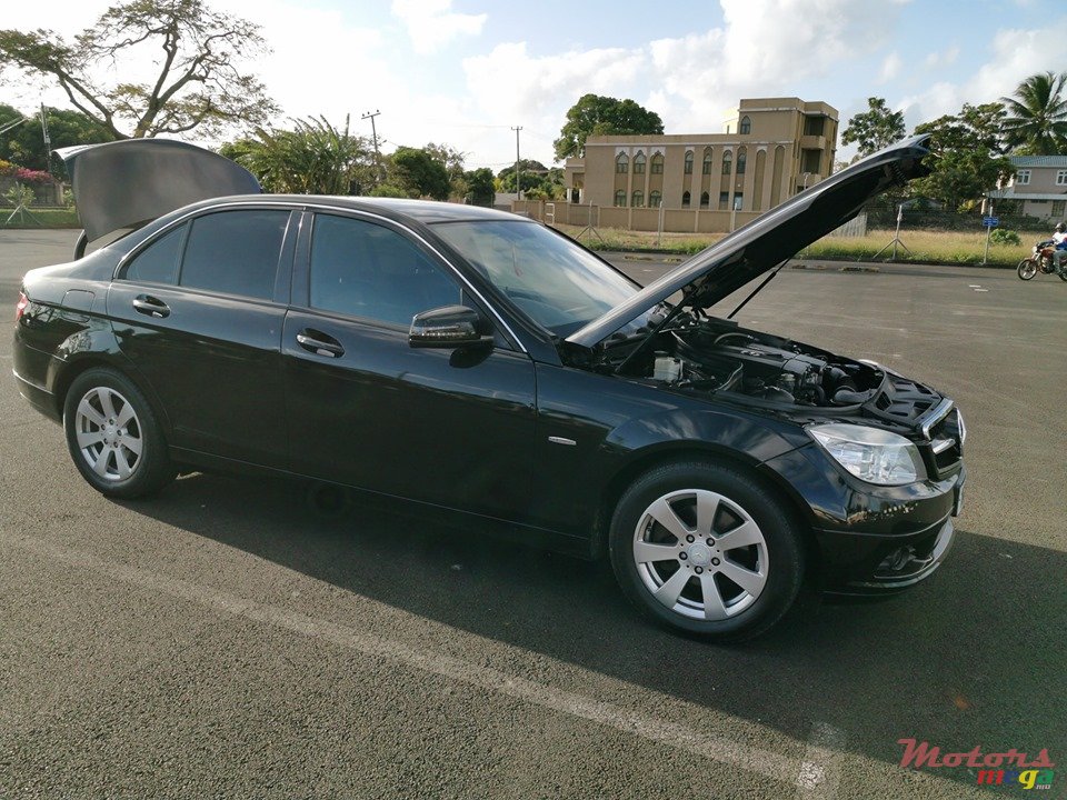 2009' Mercedes-Benz C-Class Kompressor photo #7
