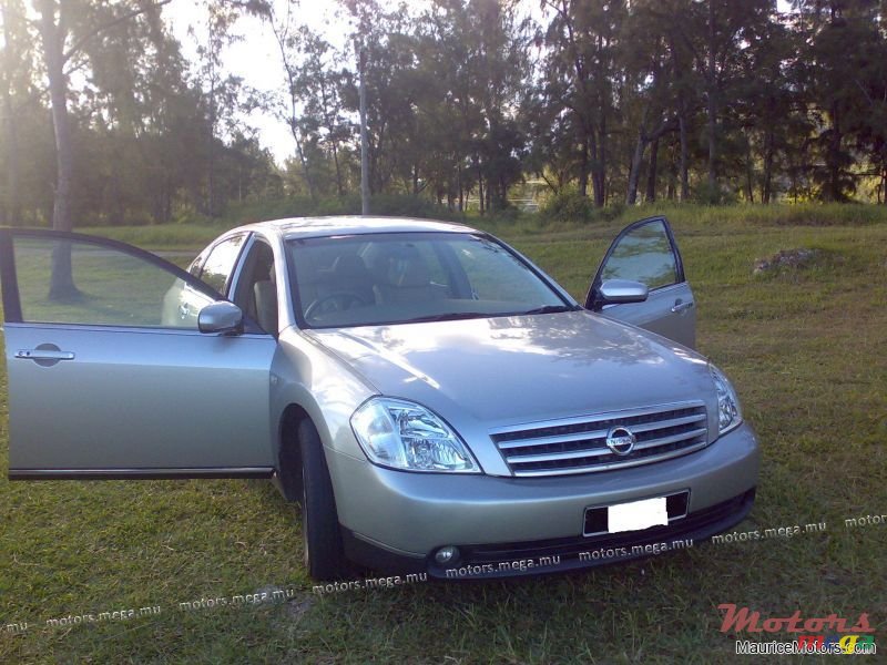 2004' Nissan CEFIRO 200jk photo #1