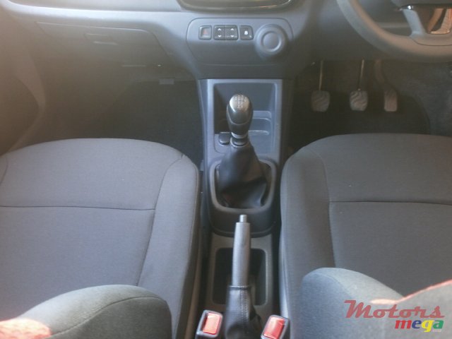 2016' Renault Duster kwid photo #7