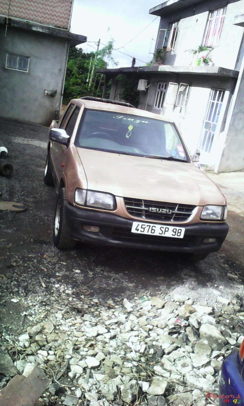 1998' Isuzu photo #1