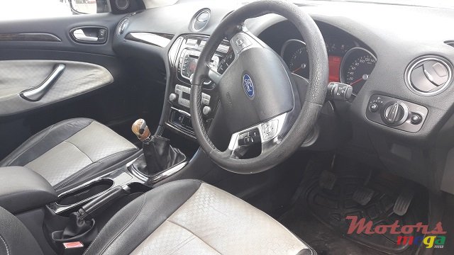 2009' Ford Mondeo photo #7
