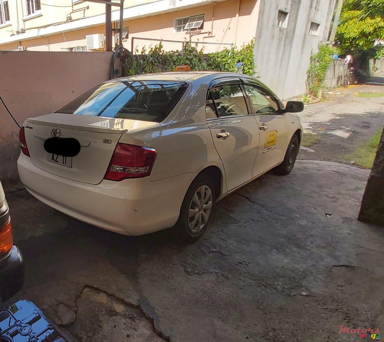 2011' Toyota photo #1