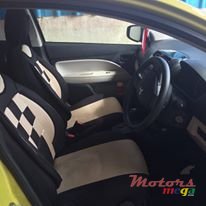 2012' Mitsubishi Mirage photo #3