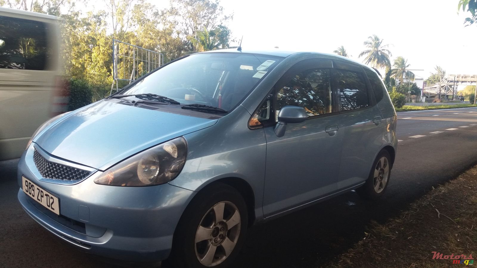 2002' Honda Fit photo #1