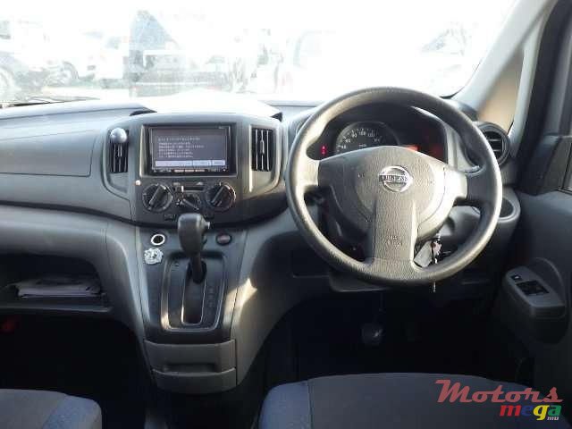 2013' Nissan NV Nv 200 photo #6