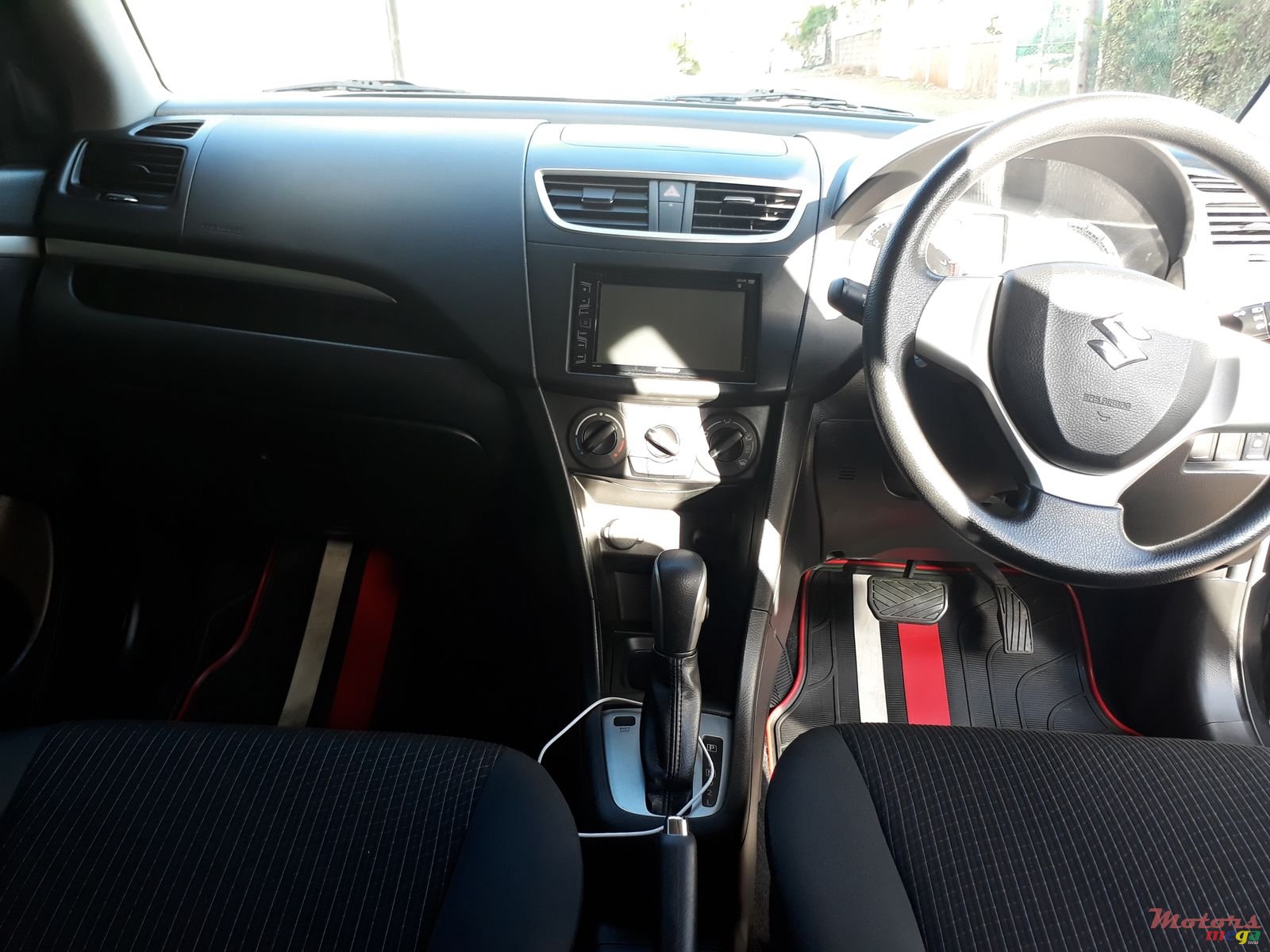 2014' Suzuki Swift JAPON photo #3