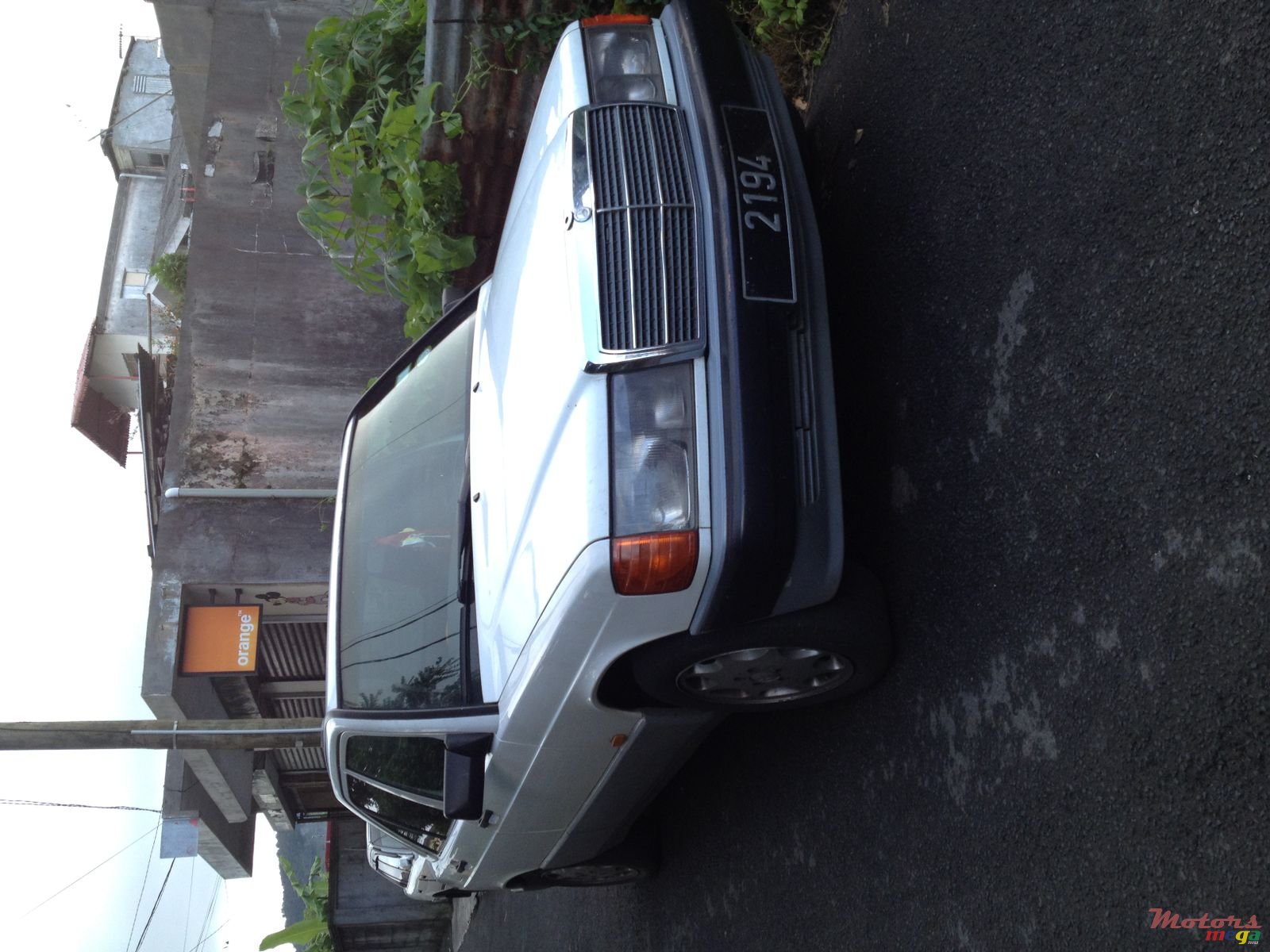 1992' Mercedes-Benz 190E photo #1