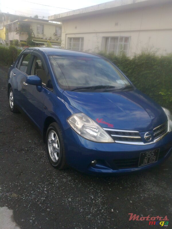 2009' Nissan Tiida Tiida 2009 photo #1