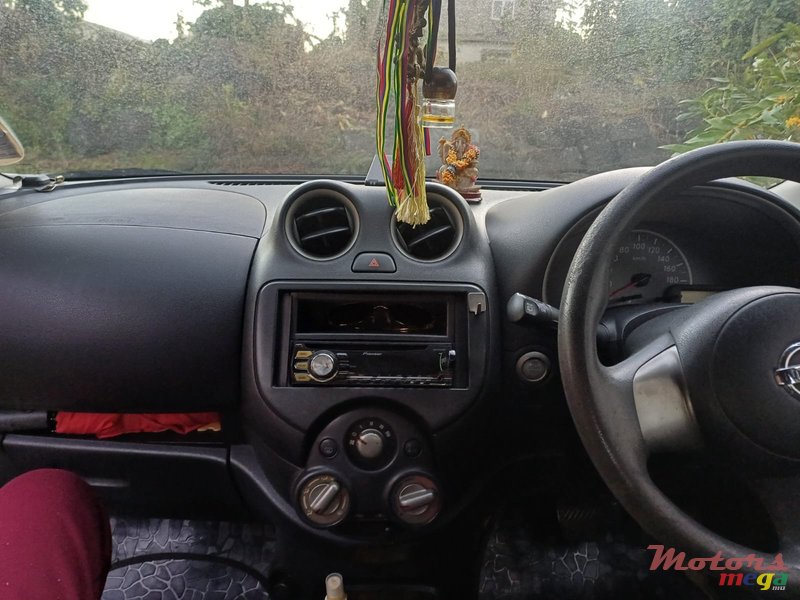 2011' Nissan March photo #3
