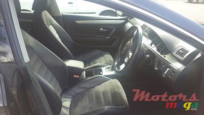 2010' Volkswagen Passat CC Sport car photo #3