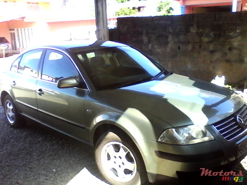 2003' Volkswagen Passat 1.9 TDI turbo photo #4