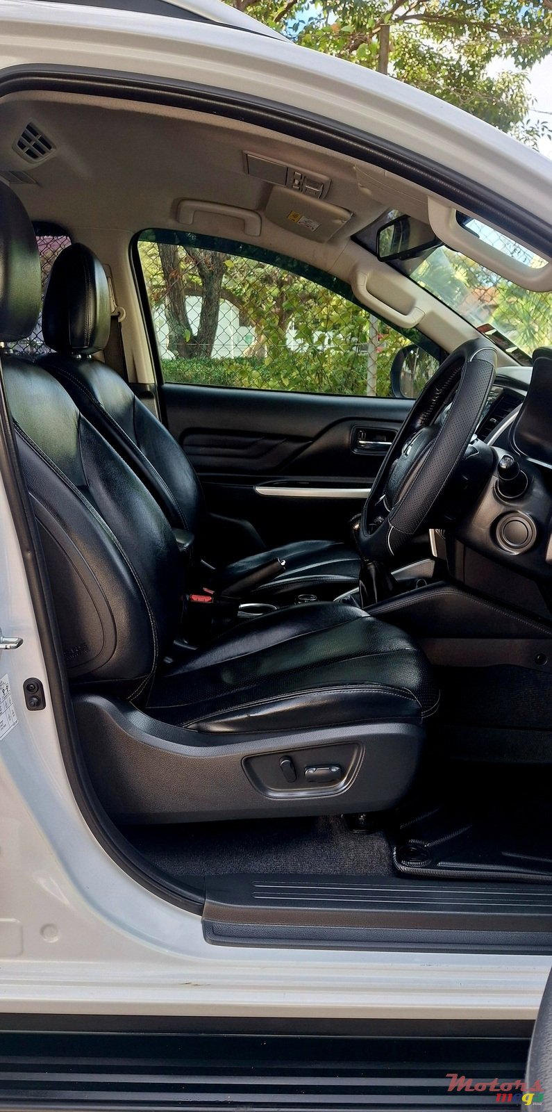 2021' Mitsubishi Triton photo #6