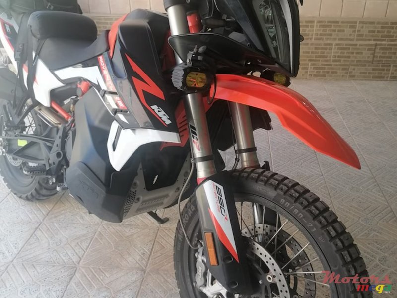 2021' KTM 890 adventure r photo #1