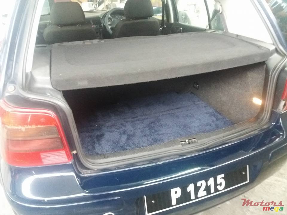 1999' Volkswagen Golf R photo #2