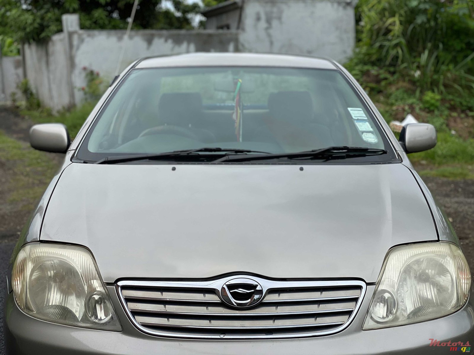 2001' Toyota Corolla photo #1