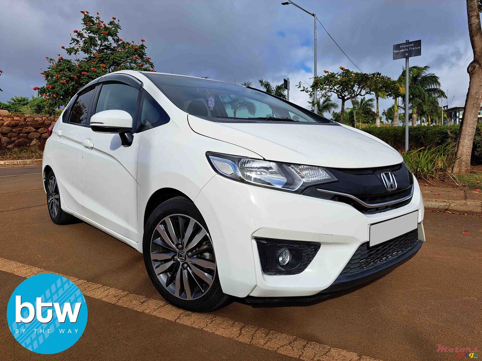2016' Honda Jazz photo #1
