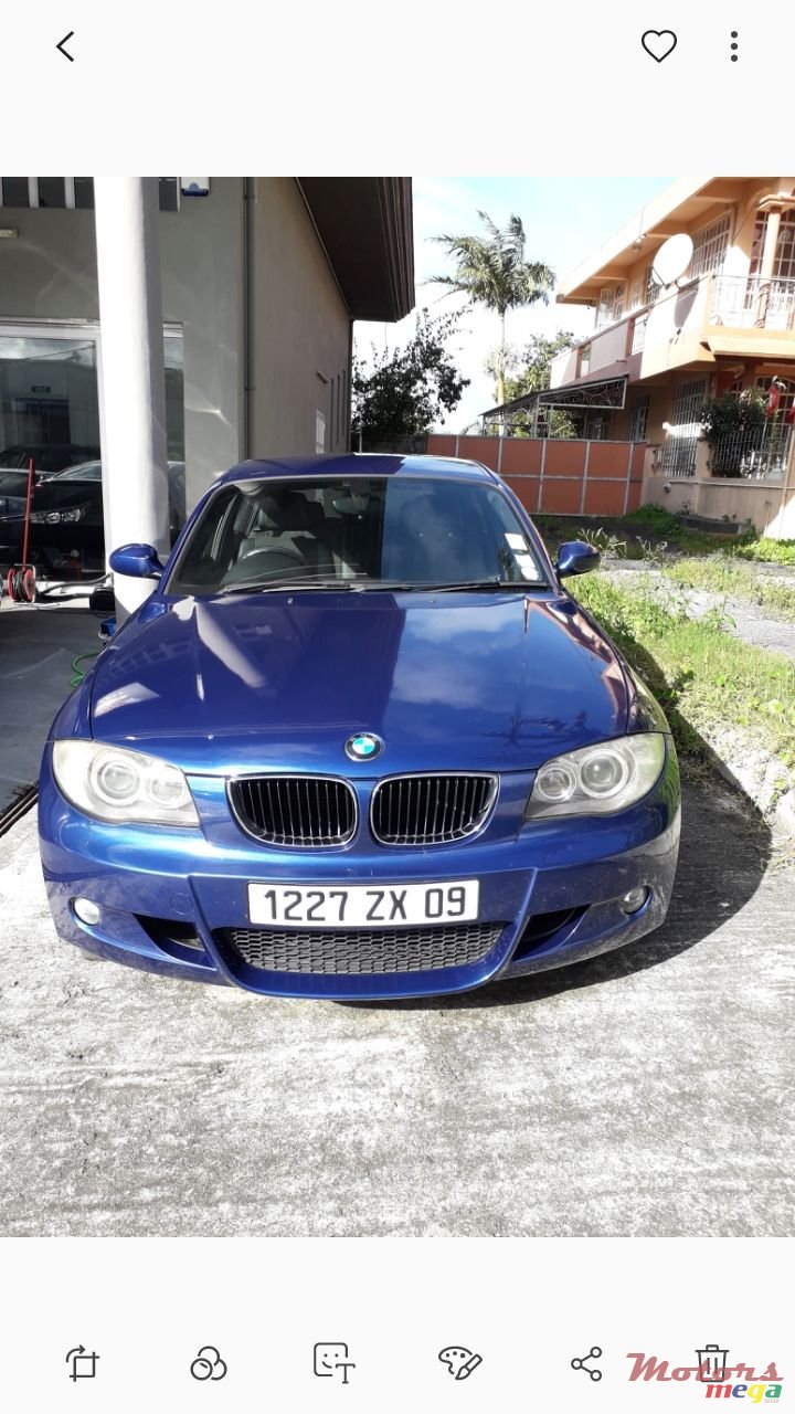 2009' BMW 1 Series photo #1