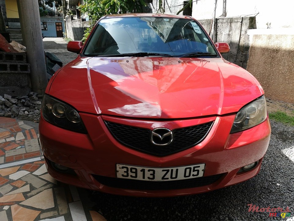 2005' Mazda 3 photo #1