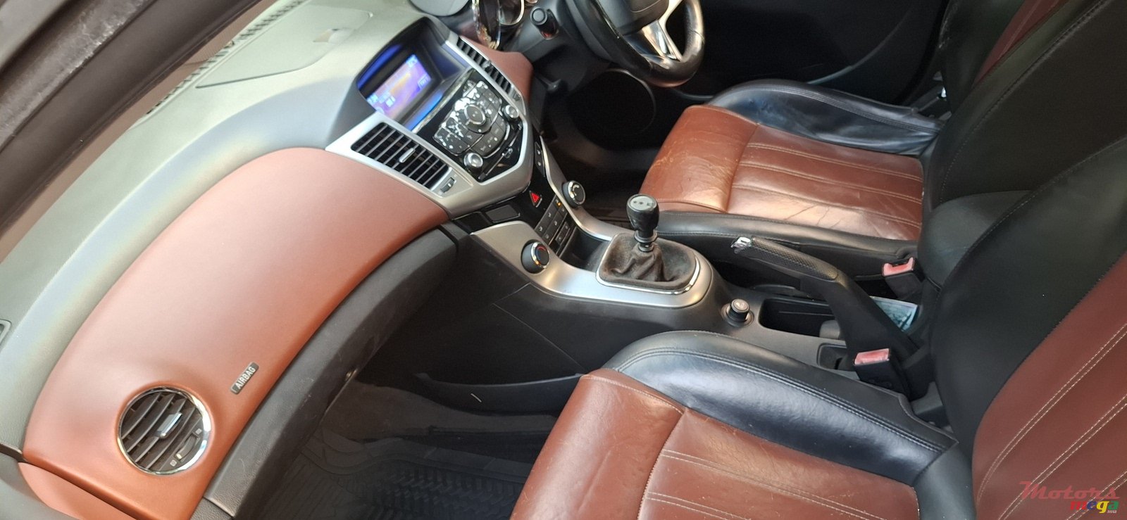 2012' Chevrolet Cruze photo #7