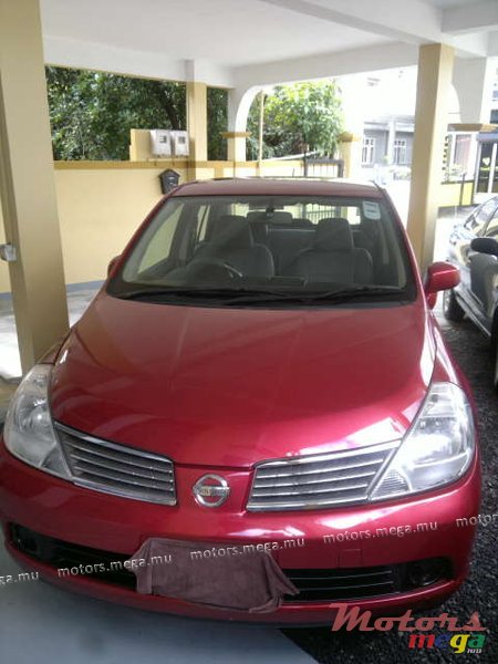 2005' Nissan TIIDA photo #1