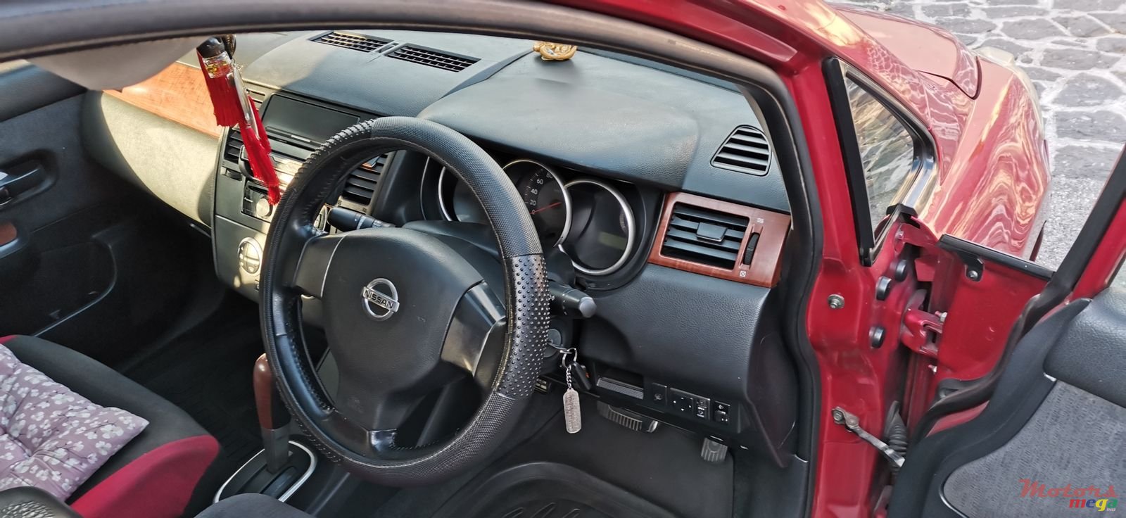 2006' Nissan Tiida photo #5