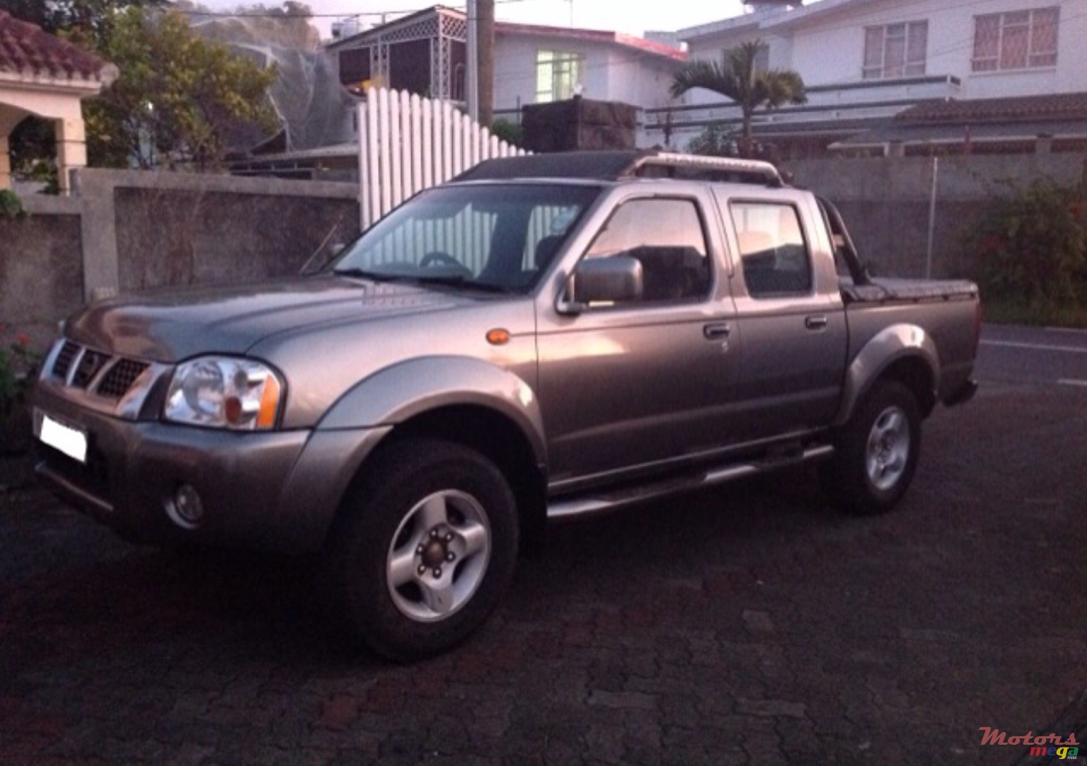 2003' Nissan Pickup photo #2