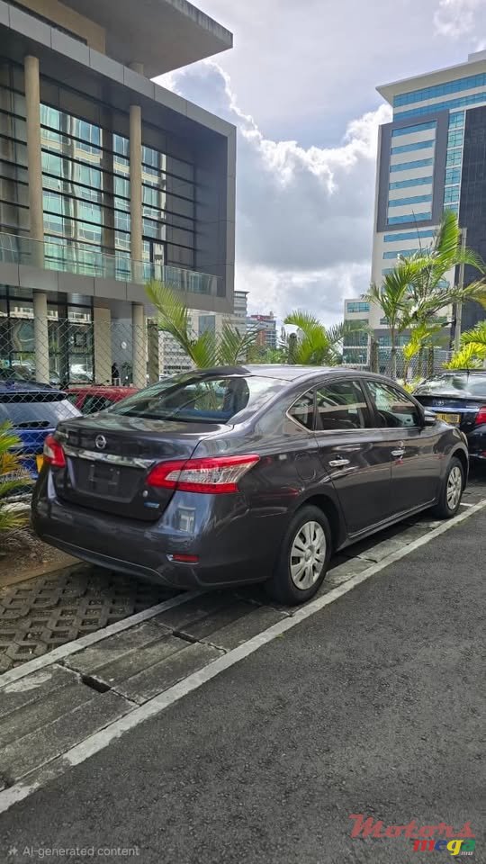 2019' Nissan Sentra photo #2