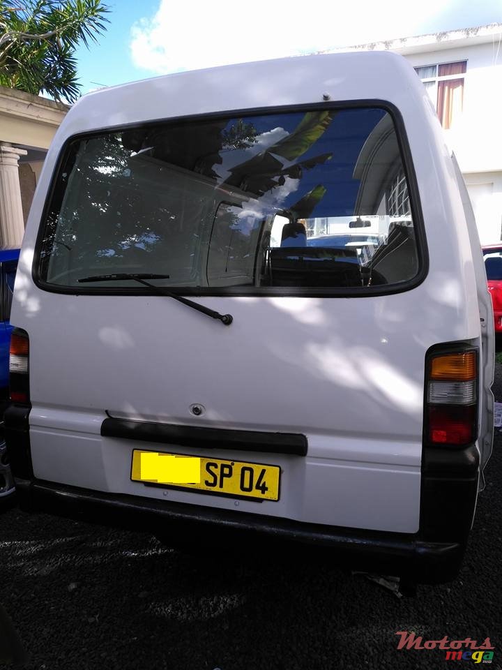 2004' Mitsubishi L300 photo #4