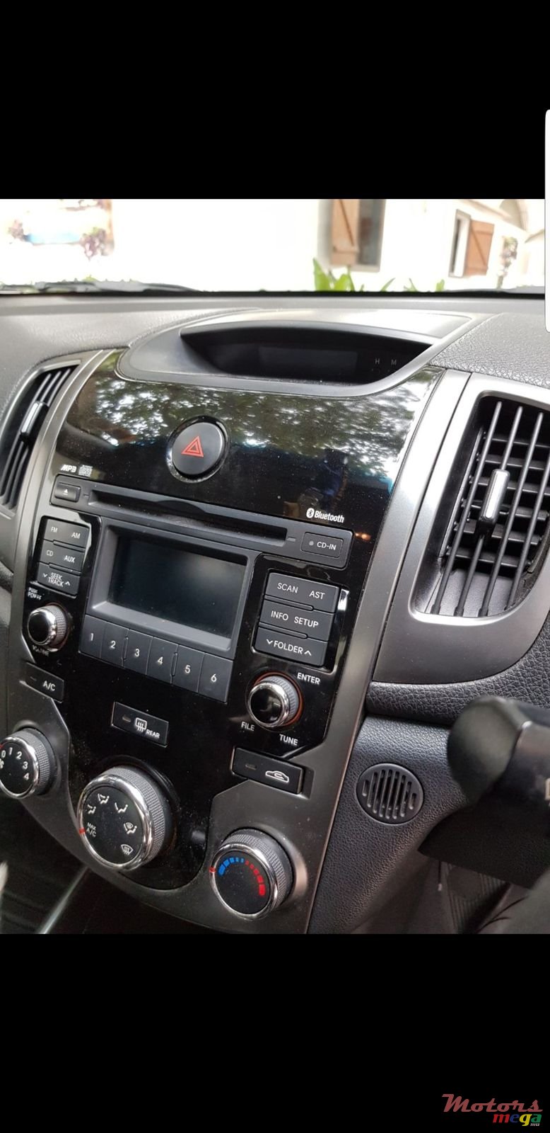 2011' Kia Koup photo #3